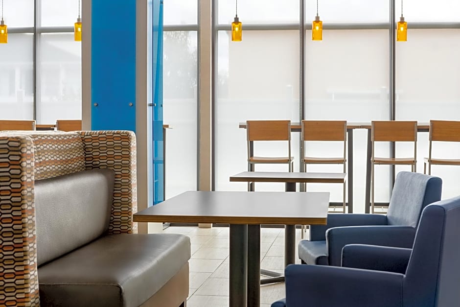 Holiday Inn Express Waycross By IHG