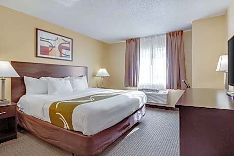 1 King Bed Nonsmoking