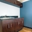 HomeTowne Studios by Red Roof Montgomery - Midtown
