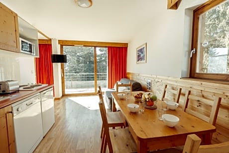 One-Bedroom Apartment (6 Adults) close to the Ski Slopes
