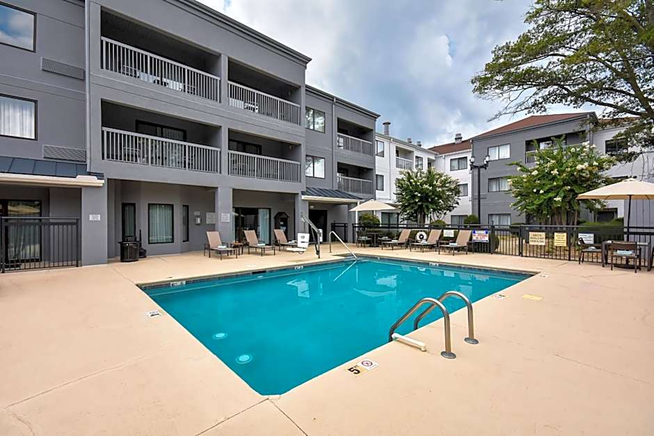 Courtyard by Marriott Charlotte Matthews