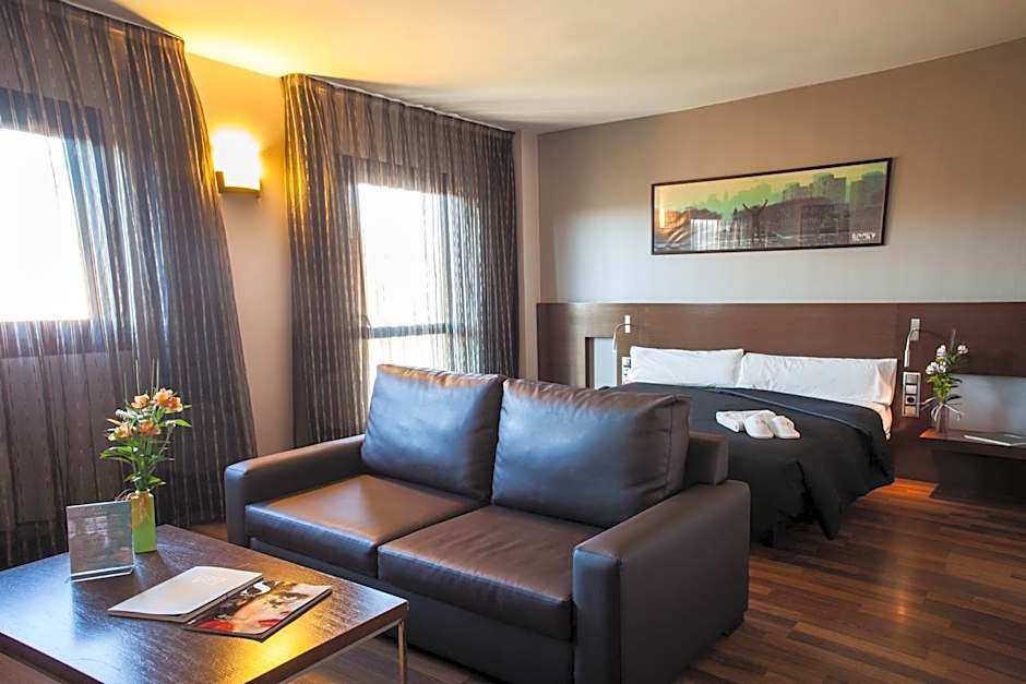 täCH Madrid Airport