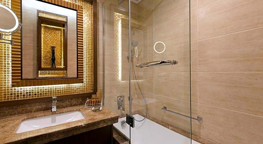 Landmark Premier Hotel