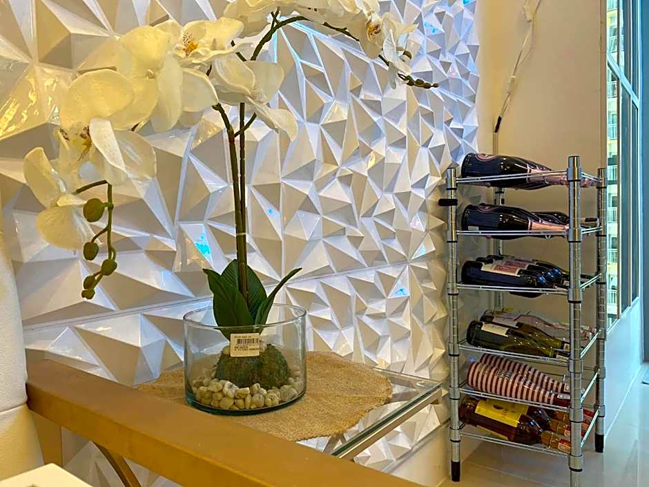 100mbps net,Unli Netflix in 75 inch tv in living room & Home Theater in Room