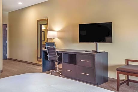 Suite with Two Queen Beds - Accessible/Non-Smoking