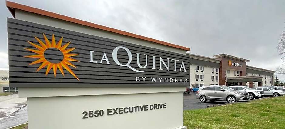 La Quinta Inn by Wyndham Indianapolis Airport Executive Dr