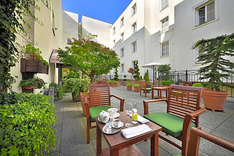 Marrol's Boutique Hotel