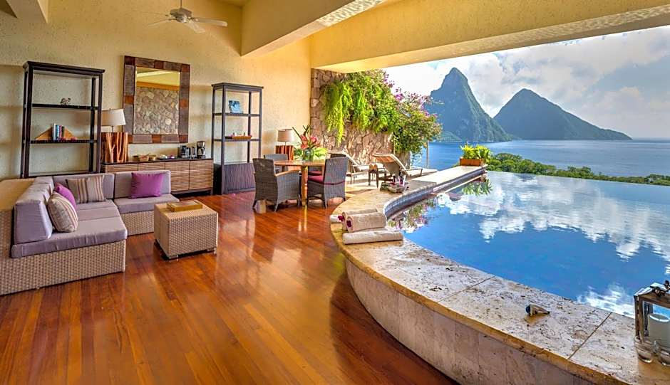 Jade Mountain Resort