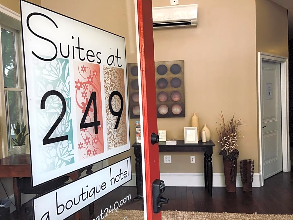 Suites at 249