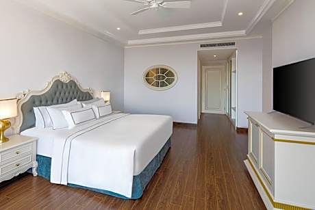 Two-Bedroom Deluxe Room with City View