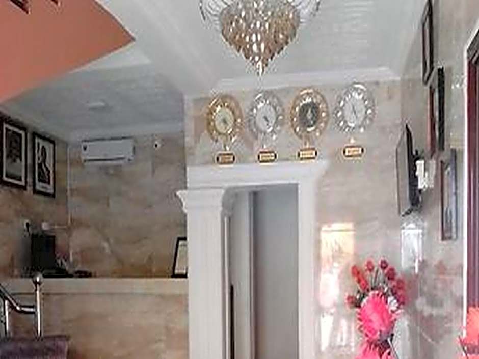 Carabana Hotel & Suites	