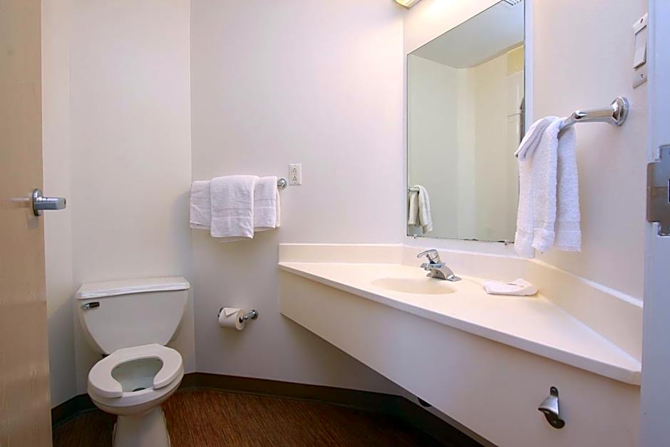 Motel 6-Colchester, VT - Burlington