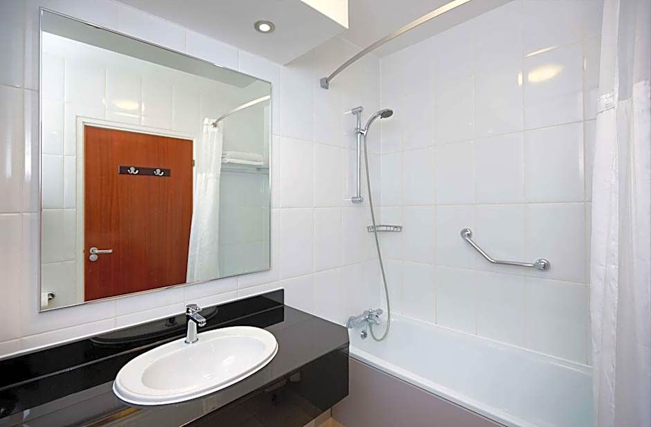 DoubleTree by Hilton Bristol North