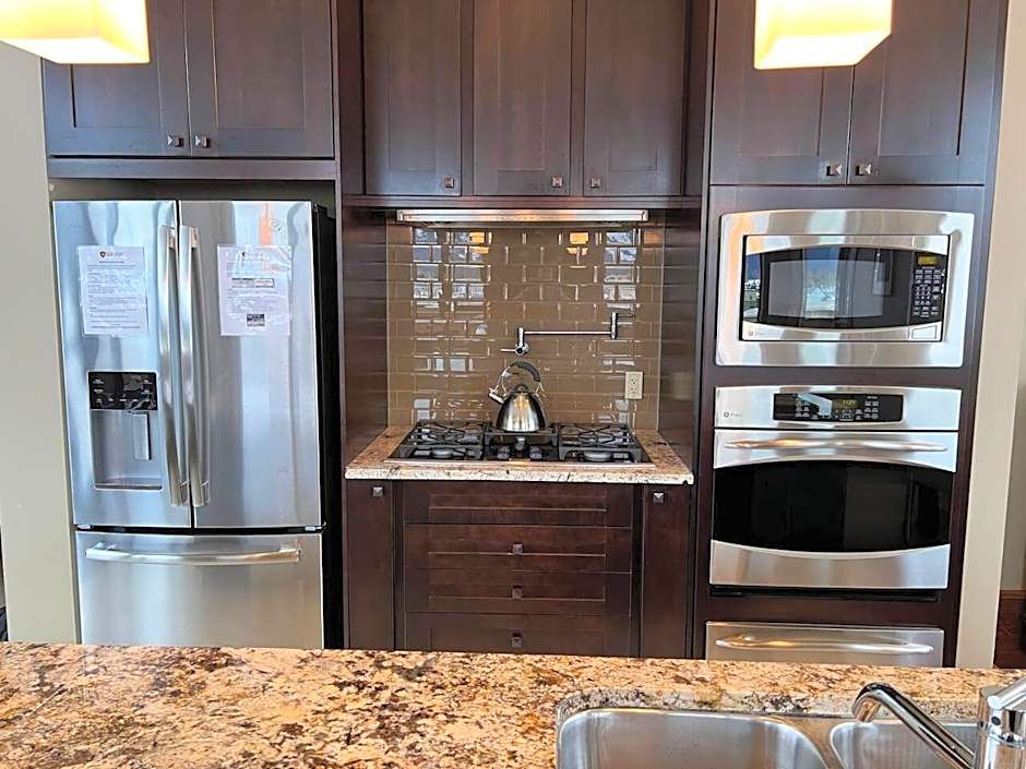 Luxurious 901 Condos by Fernie Central Reservations