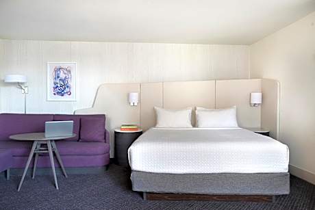 1 King Premium Worklife High Floor