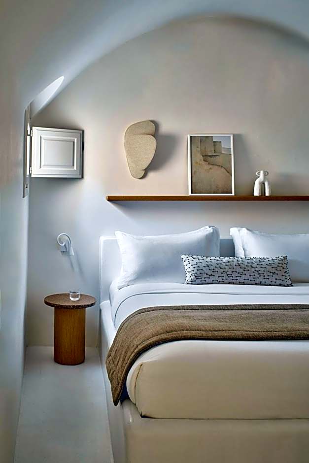 Mystique, a Luxury Collection Hotel, Santorini