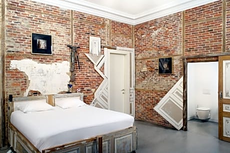Deluxe Double Room with City View