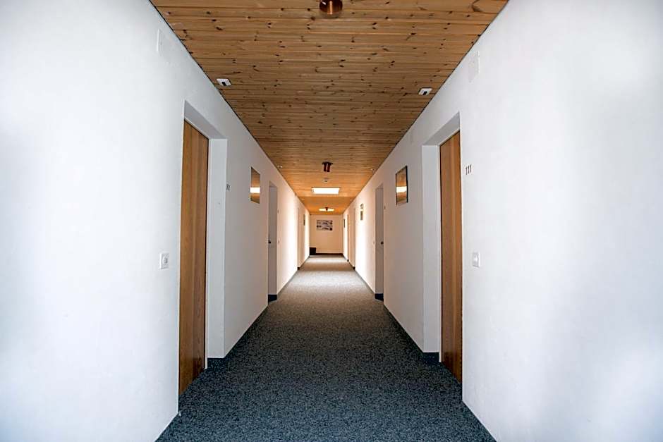 GALAAXY Mountain Hostel--Nur mit der Gondelbahn Erreichbar