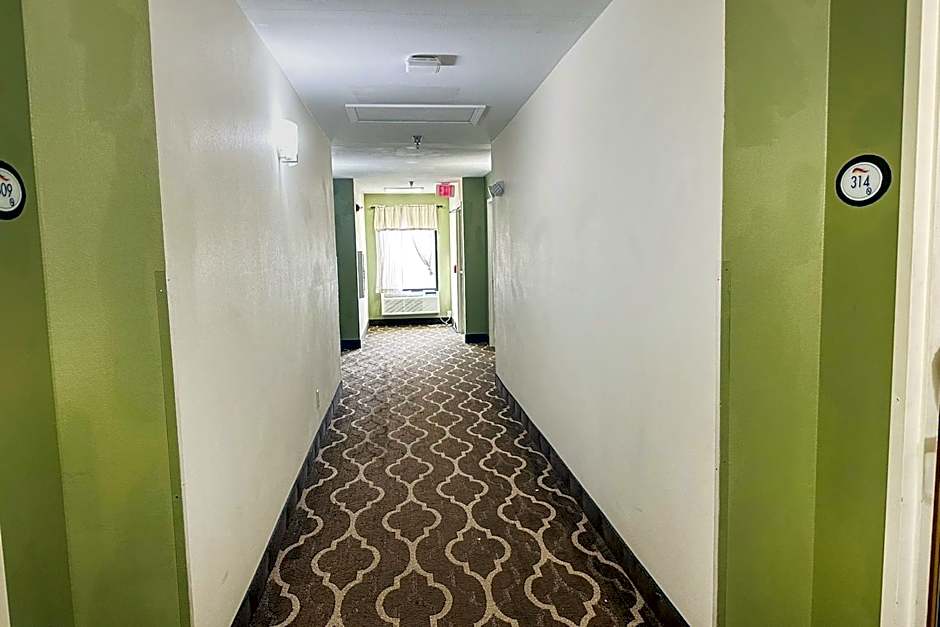 OYO Hotel Rome West GA