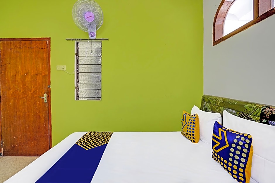 SPOT ON 91716 Kost Yy Syariah