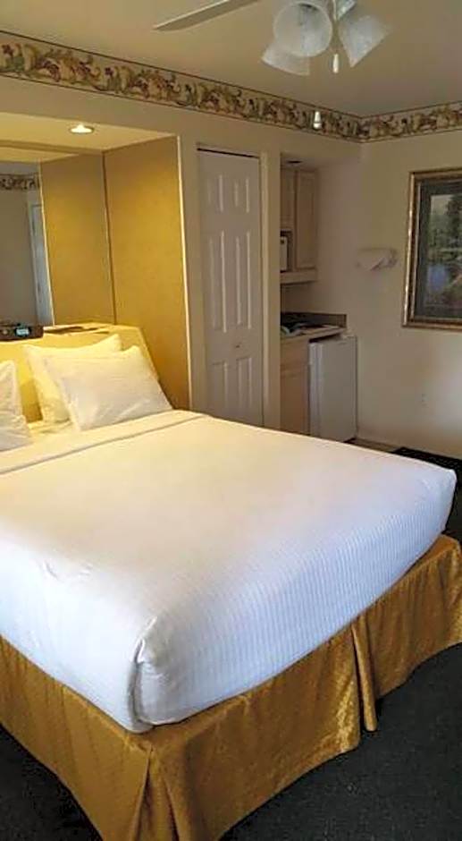 The Suites At Fall Creek