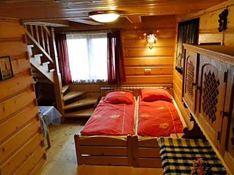 Family Room with Bathroom Nr 28