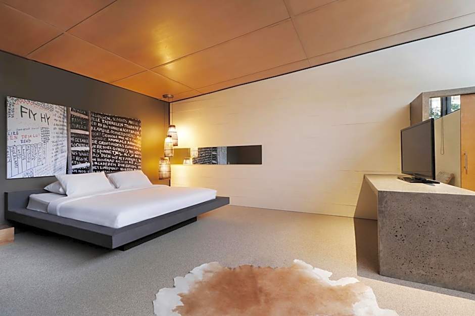 Clio Apartment