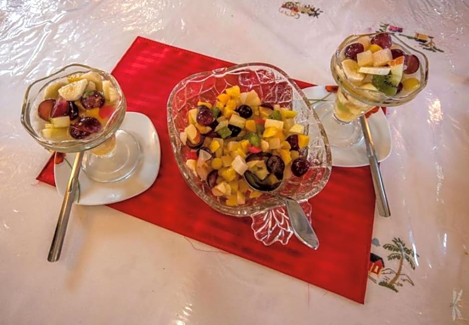 Bateau Mariance – Ginestas, NY