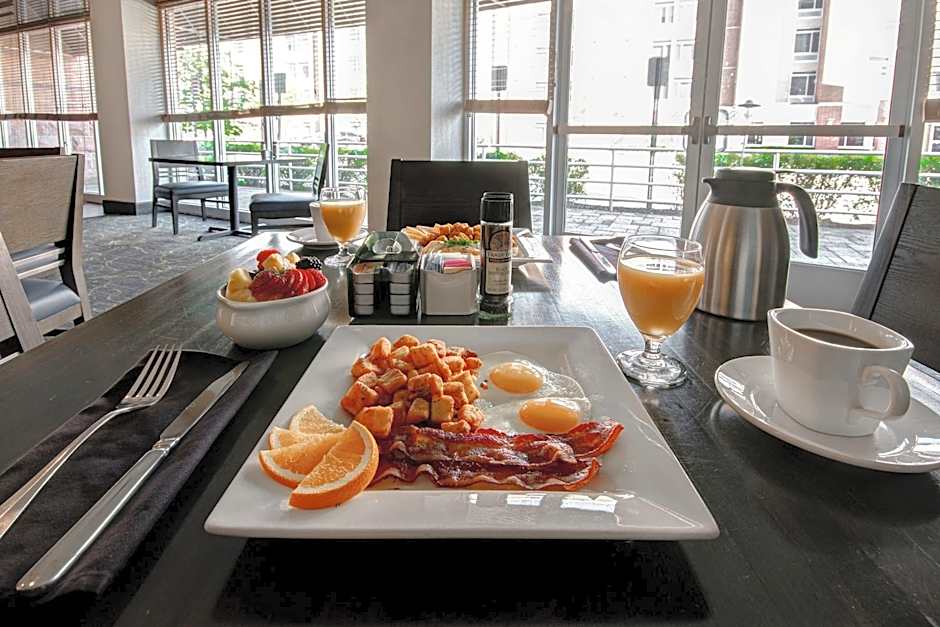 Holiday Inn Detroit Metro Airport By IHG