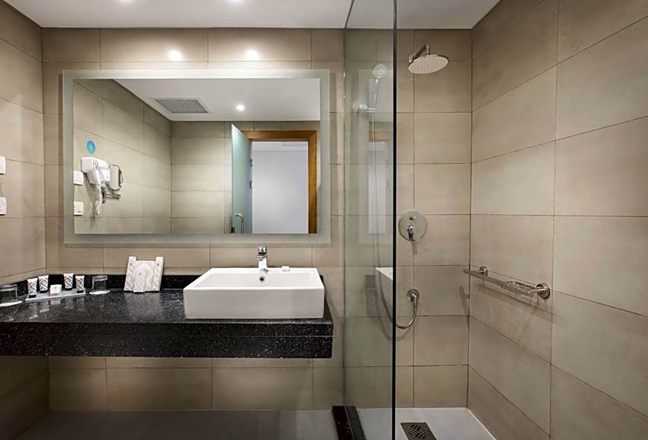 Pyramisa Cairo Suites & Casino Hotel