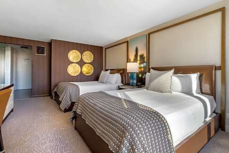 Club Premier Room - 2 Queen Beds