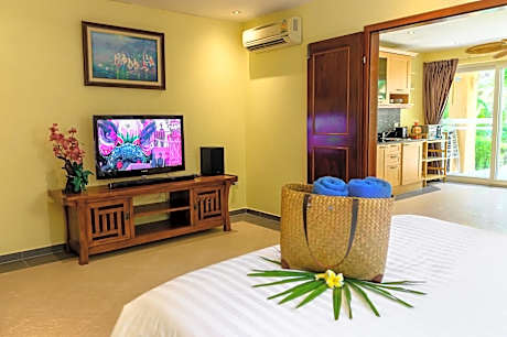 Four-Bedroom Villa with Garden View