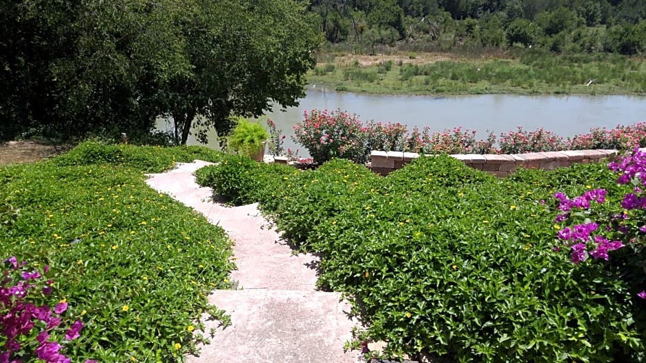 The Perry Riverhouse