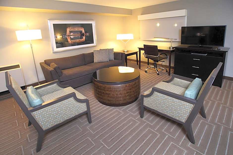Holiday Inn & Suites Duluth-Downtown By IHG