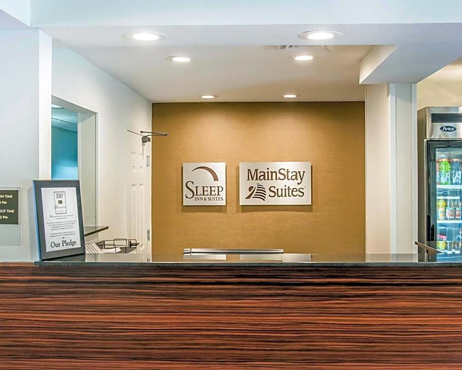 Mainstay Suites Pittsburgh Airport
