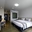 Classic Kameo Hotel & Services Apartment
