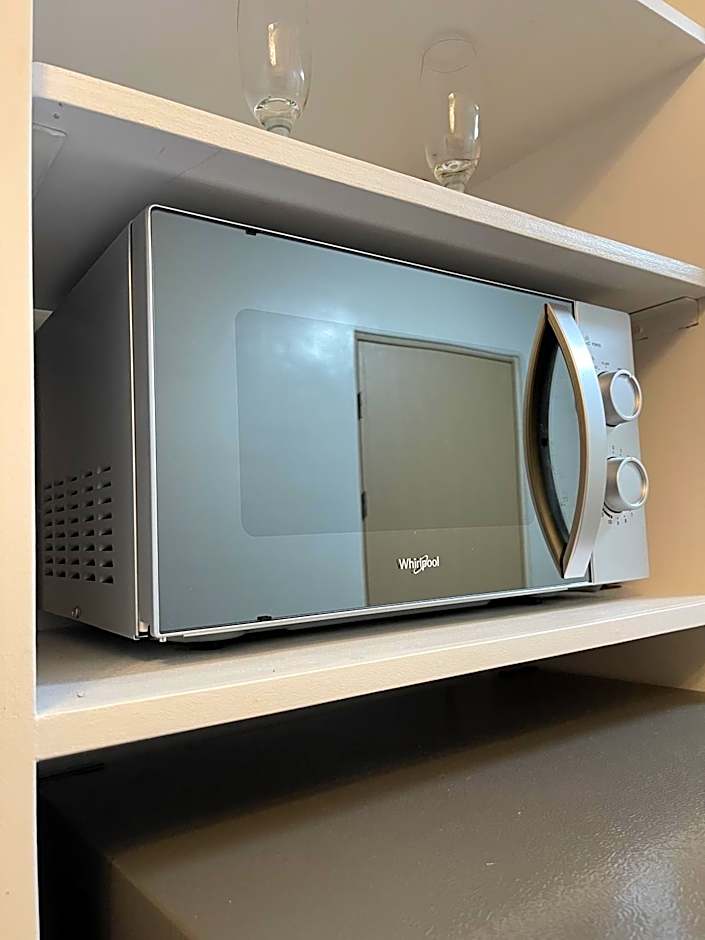 Whole Condo with Pool Great for Staycation