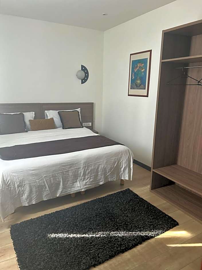 Le Clémenceau Hôtel et Appart'hôtel & Restaurant "Gare Sncf" centre ville