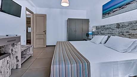 Junior Suite (Double) Bedroom & Living Room