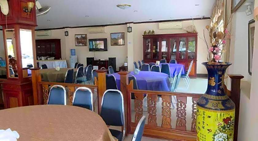 Chaleunehoung Hotel