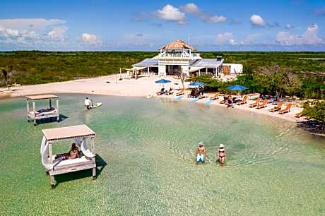 Mahogany Bay Resort and Beach Club, Curio Collection
