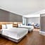 Hyatt Place Riverside Downtown