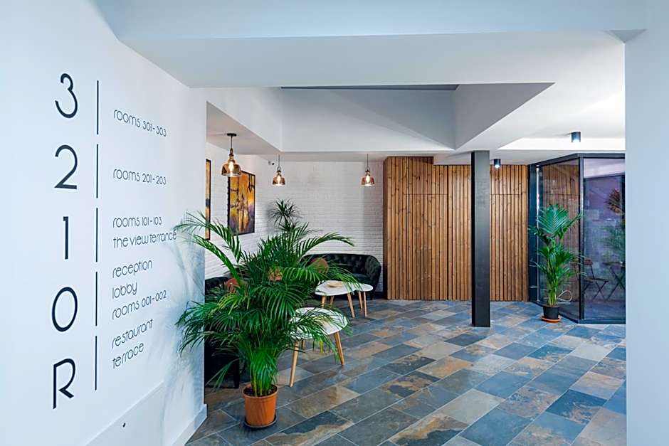 UpperHouse Suites & More