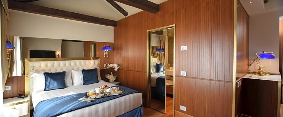 Santa Croce Boutique Hotel