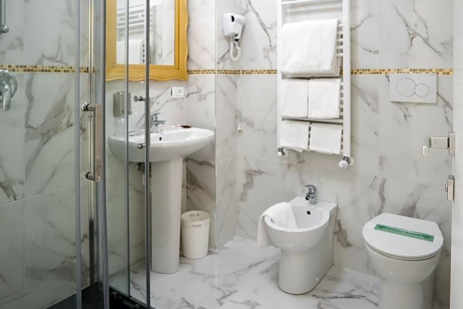 Guest House Train Station