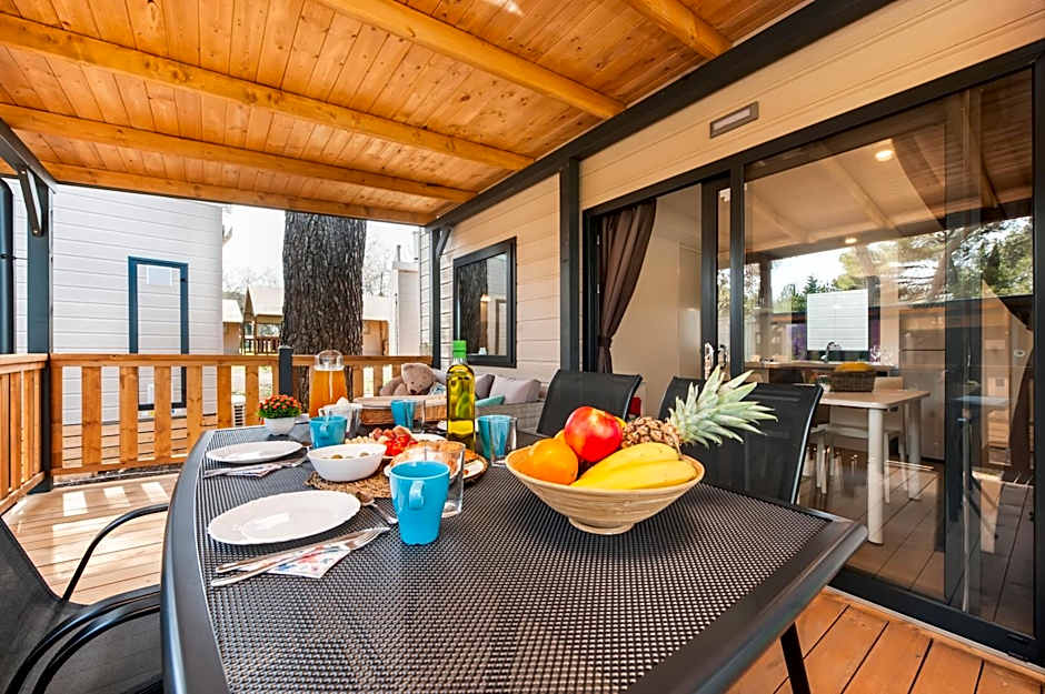 Glamping and Mobile Homes Lavanda - Holiday Centre Bi VIllage