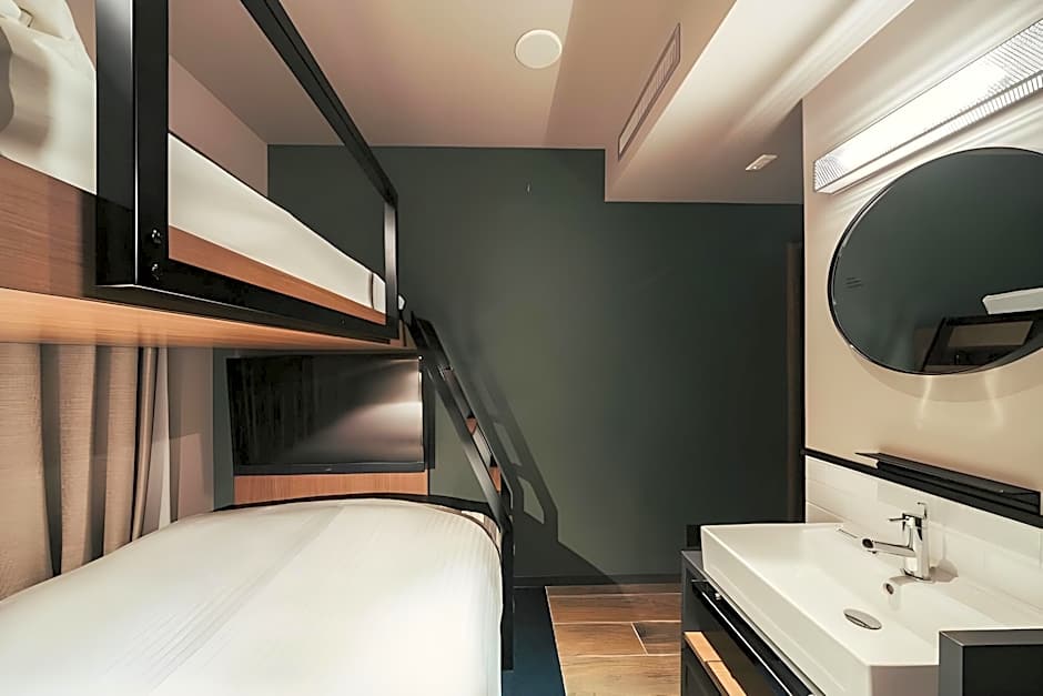 Quintessa Hotel Fukuoka Hakata Relax & Sleep