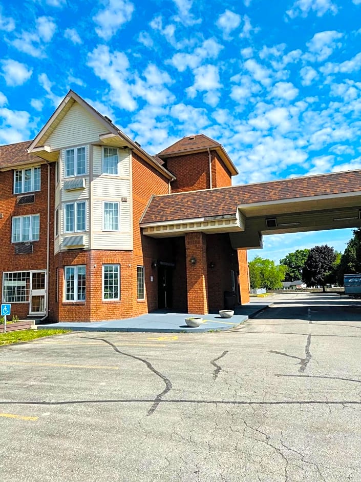 Travelodge by Wyndham Niagara Falls Lundys Lane