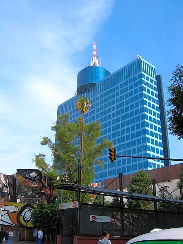 izZzleep WTC Mexico (world trade center Mexico)