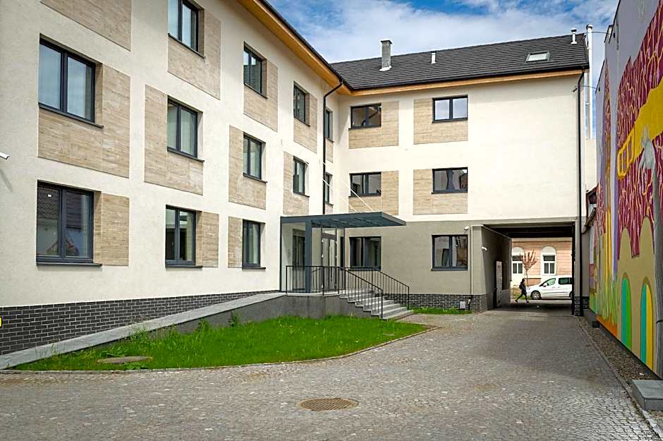 H11 Downtown Apartments